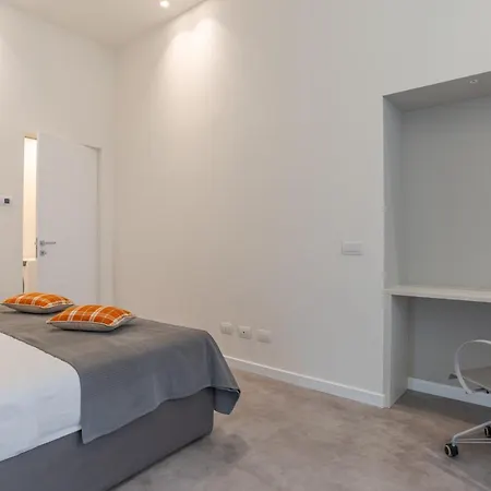 Apartment Del Vescovo - By Myhomeincomo Como